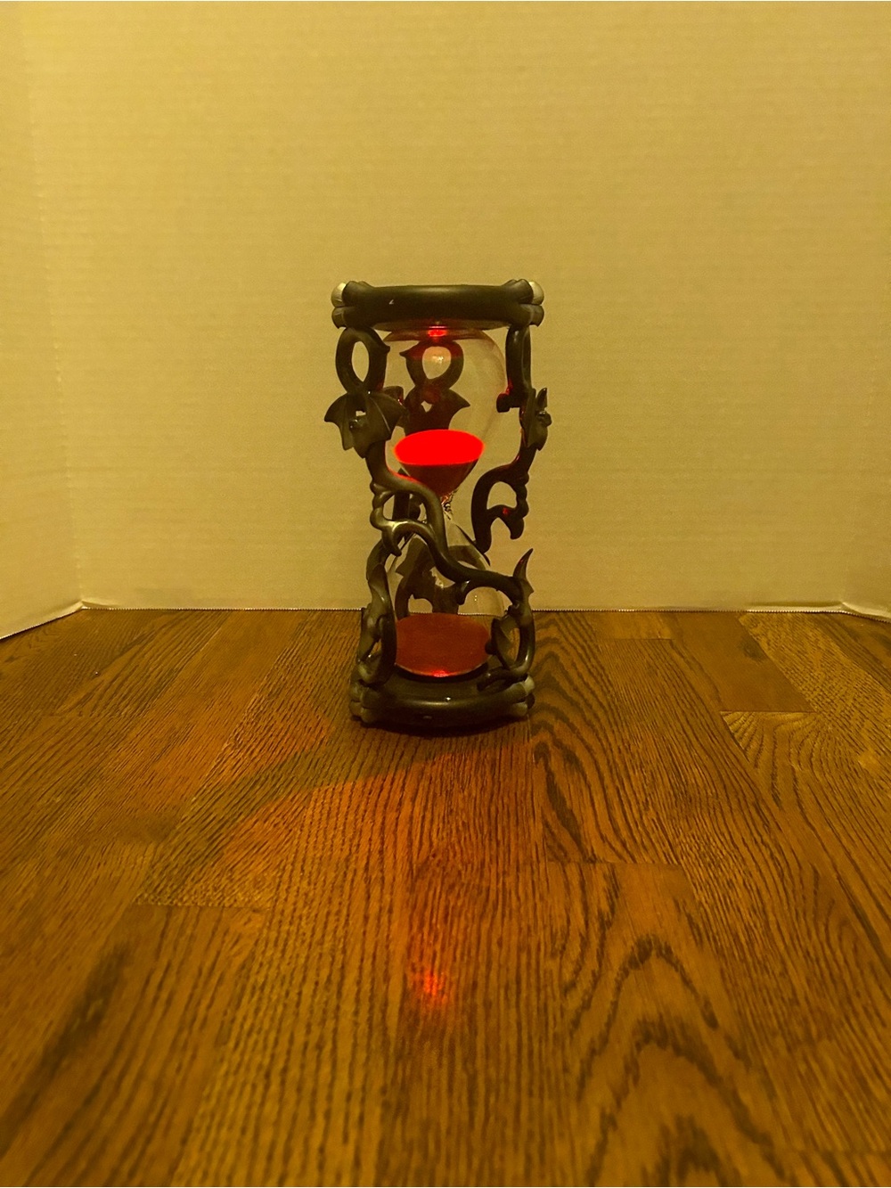 Animated Haunted Hourglass Halloween Prop Dragon Bat Wing Strobe Light Sound